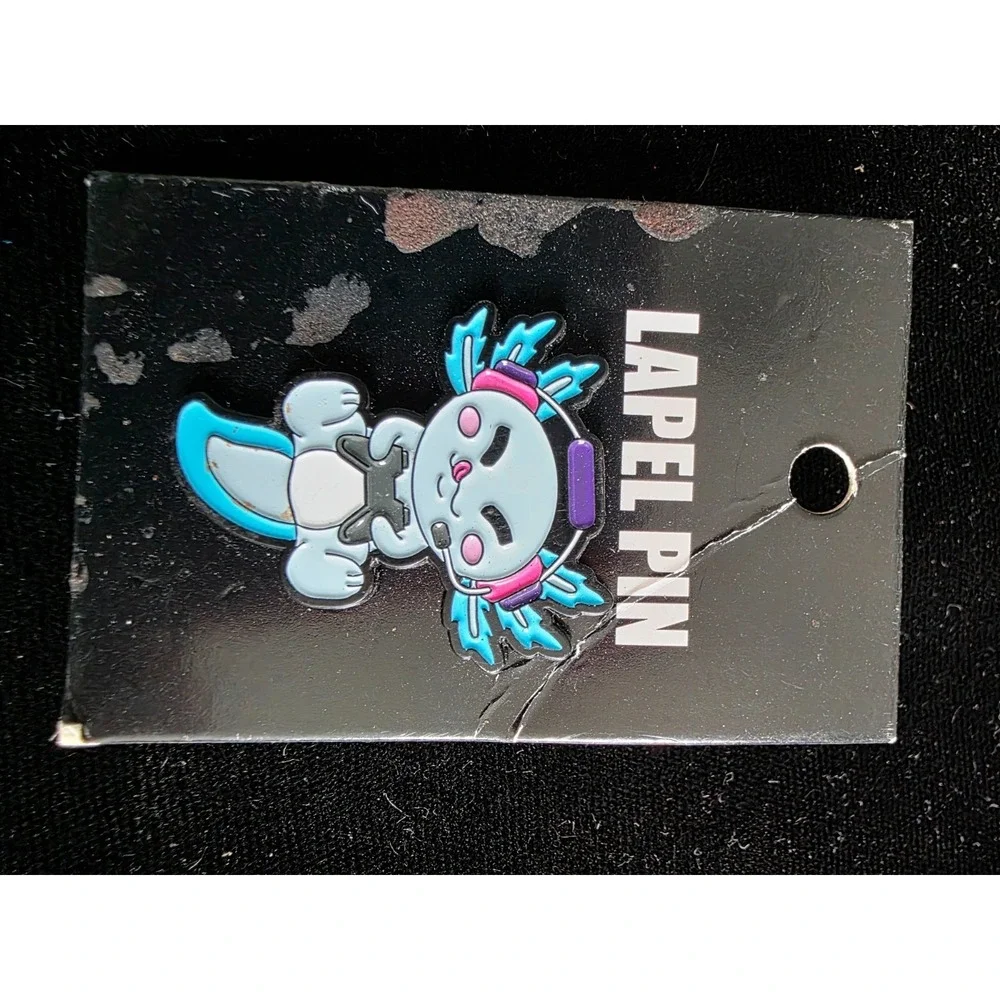 New Hot Topic Gamer Axolotl Enamel Pin Unisex OS Blue Video Game Headset